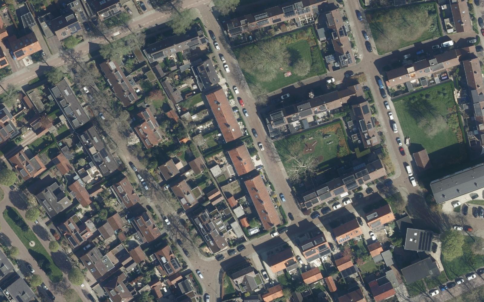 Luchtfoto van de Merelstraat en Reigerstraat in Woerden